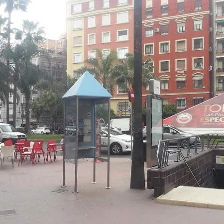 Angel Guimera & Breakfast Valensiya